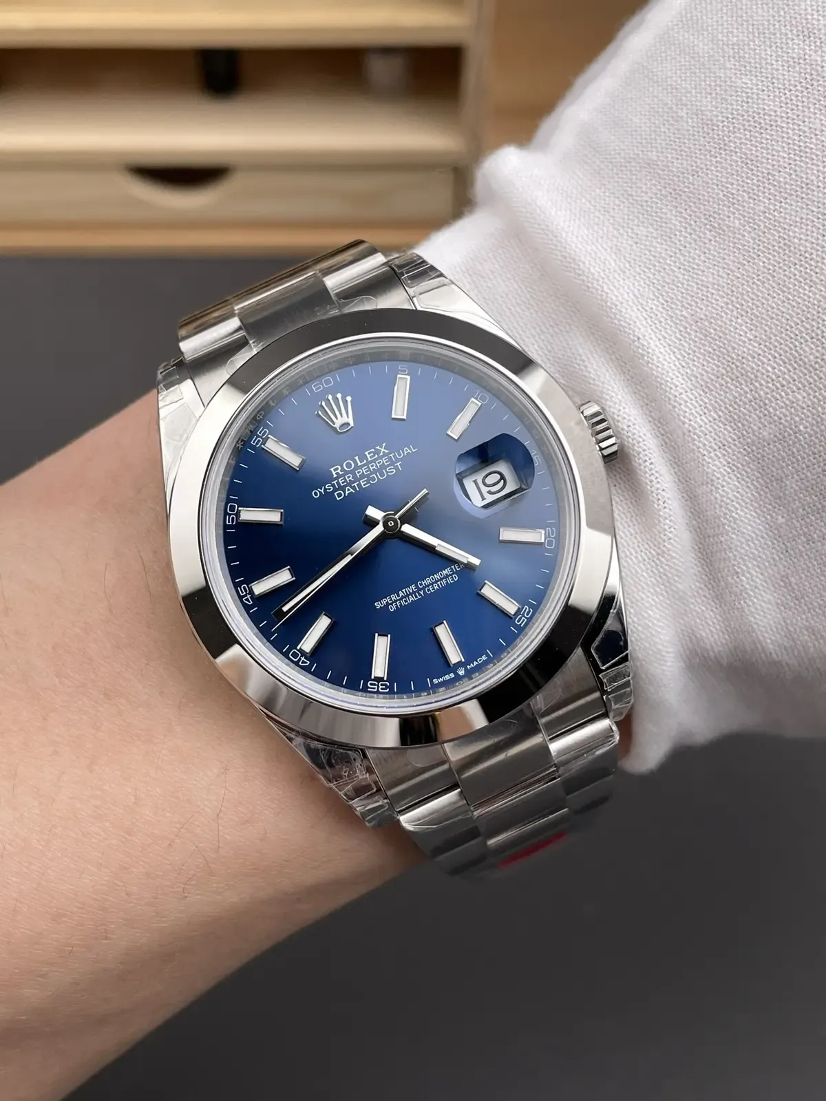 一篇看懂VS厂劳力士日志：重量、厚度、刻字、夜光全解析