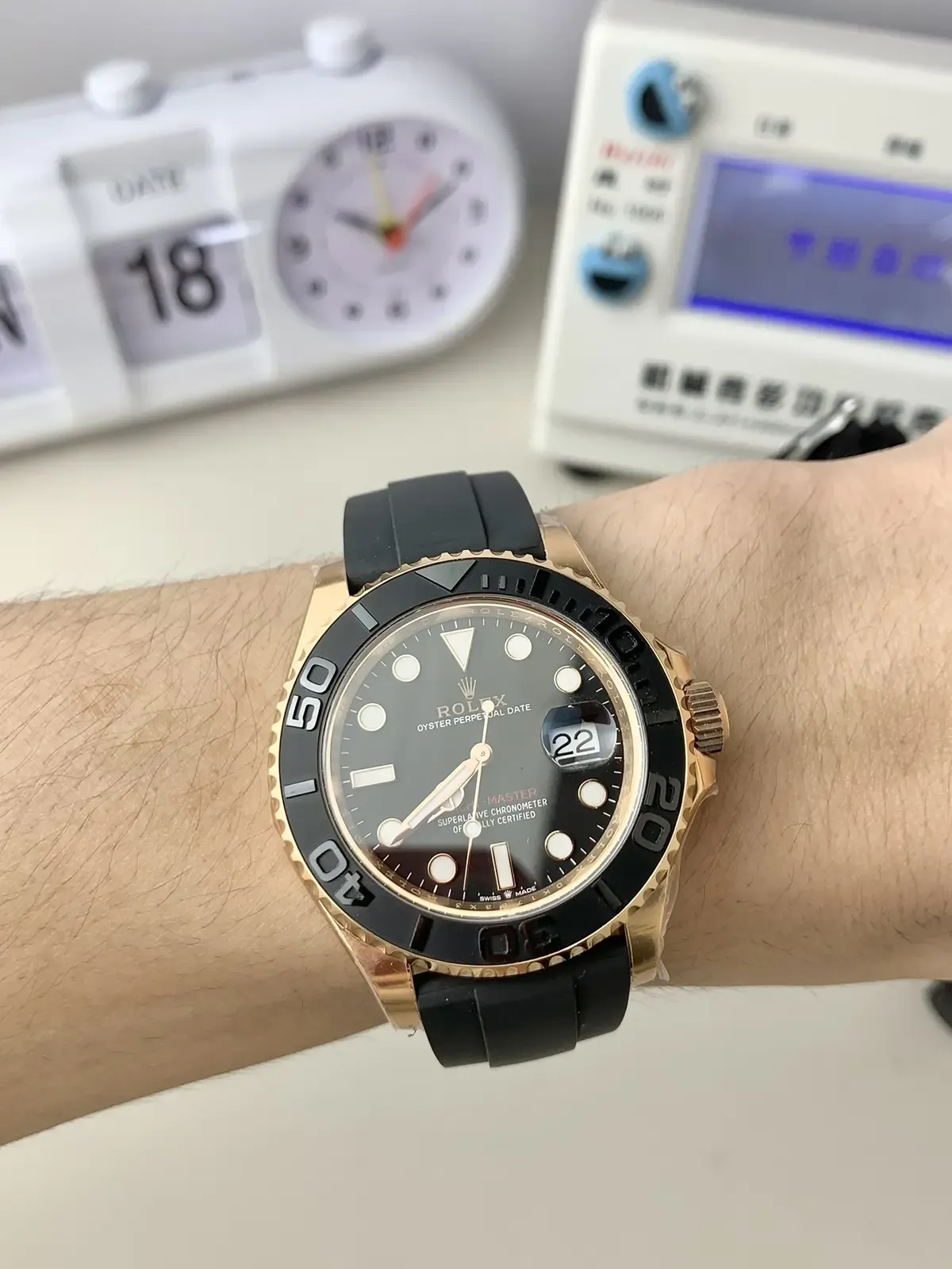 新手必看：C厂金游艇3235机芯做工到底多顶？