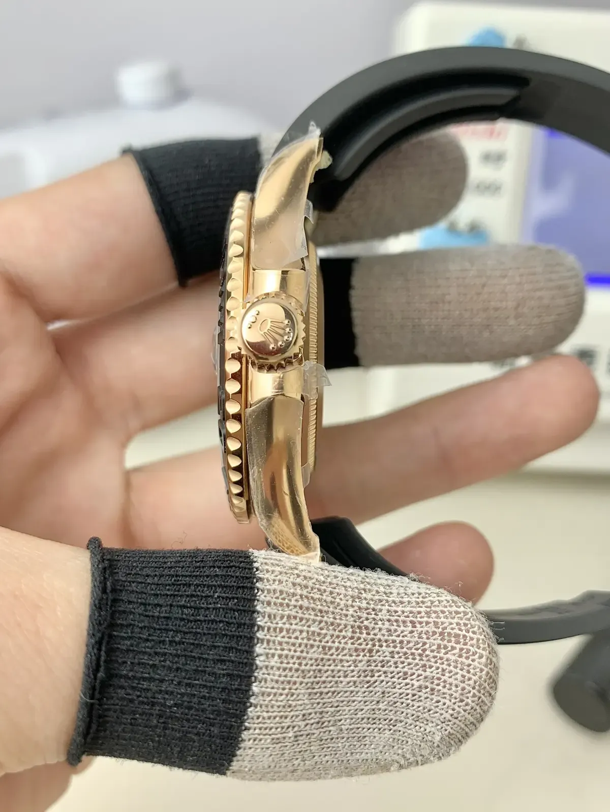 新手必看：C厂金游艇3235机芯做工到底多顶？