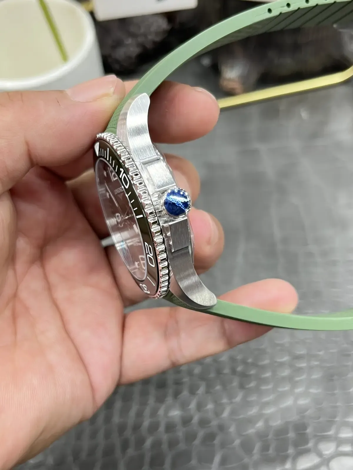 不想戴劳太高调？AF厂浪琴康卡斯上手实测，颜值与性能双杀