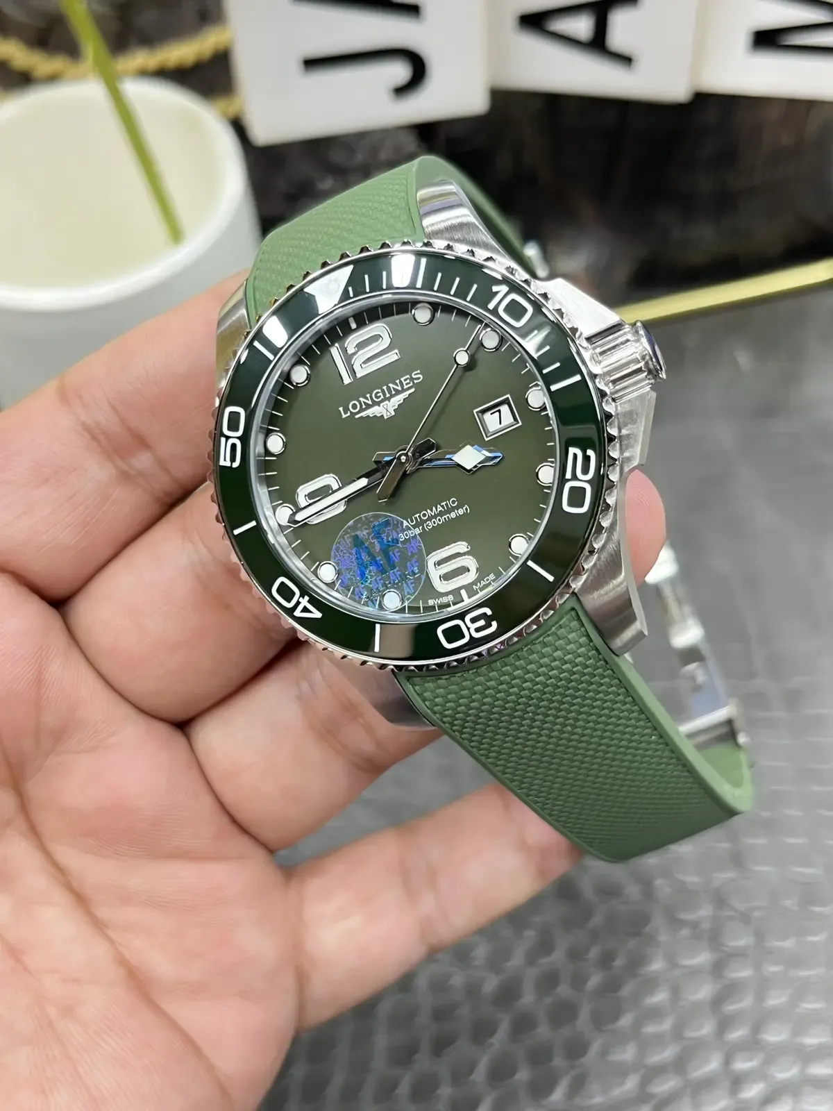 不想戴劳太高调？AF厂浪琴康卡斯上手实测，颜值与性能双杀