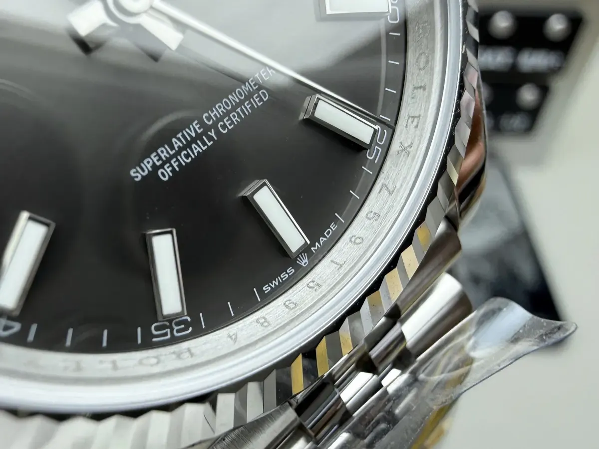 细节放大100倍对比：C厂日志灰盘和VS灰面日志差距在哪？