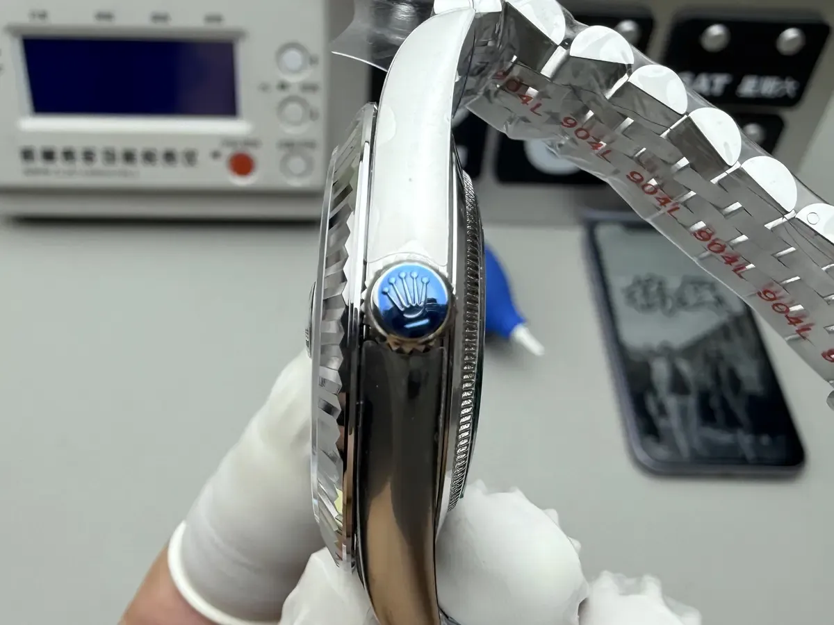 细节放大100倍对比：C厂日志灰盘和VS灰面日志差距在哪？