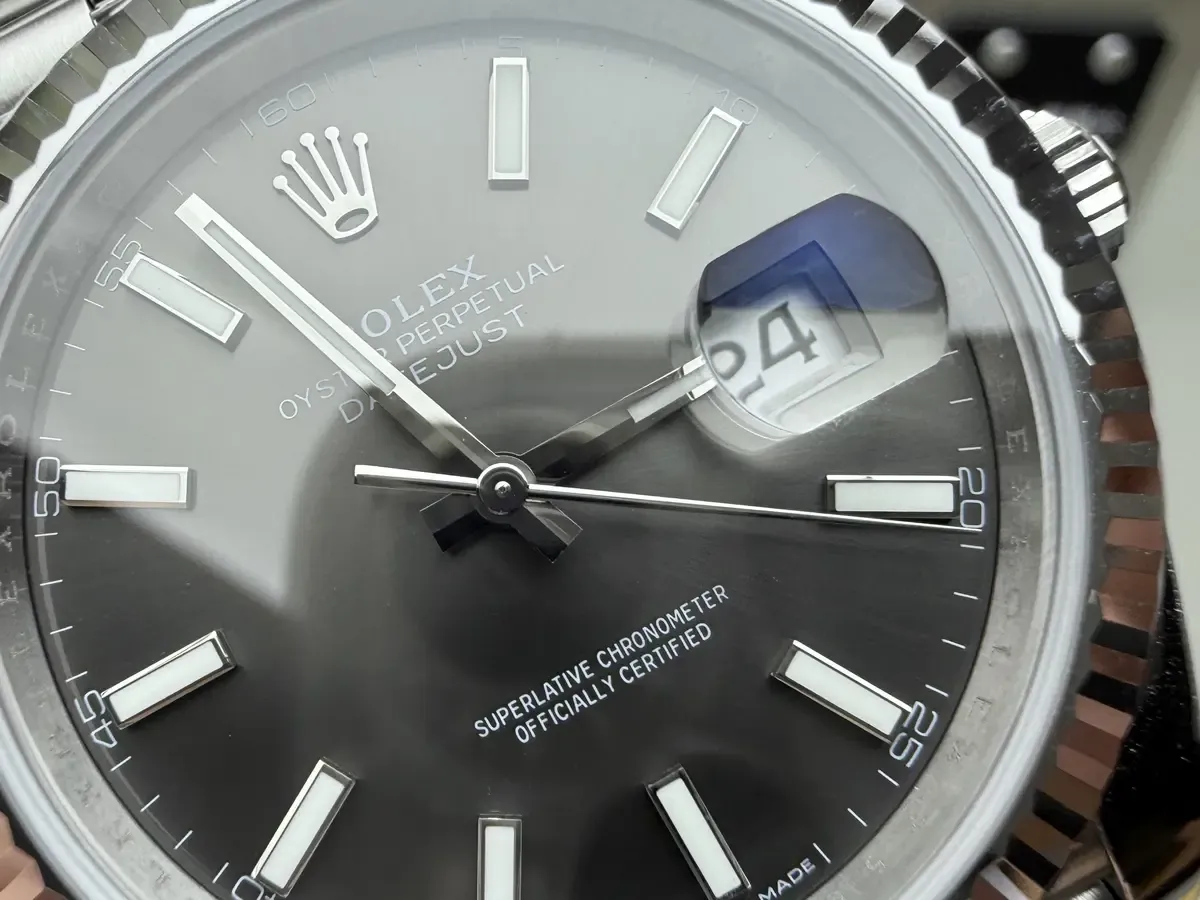 细节放大100倍对比：C厂日志灰盘和VS灰面日志差距在哪？