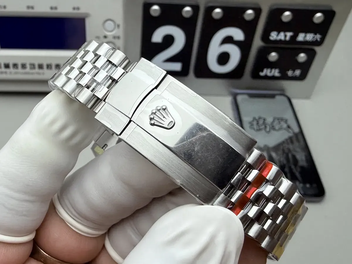 细节放大100倍对比：C厂日志灰盘和VS灰面日志差距在哪？