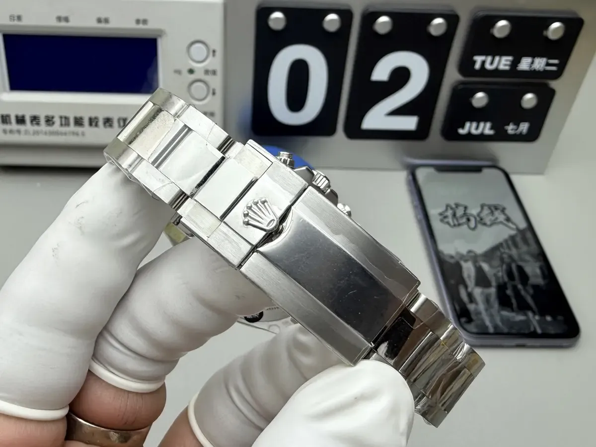 30秒打假！表城品鉴三招秒鉴真C厂熊猫迪4130，别再被坑