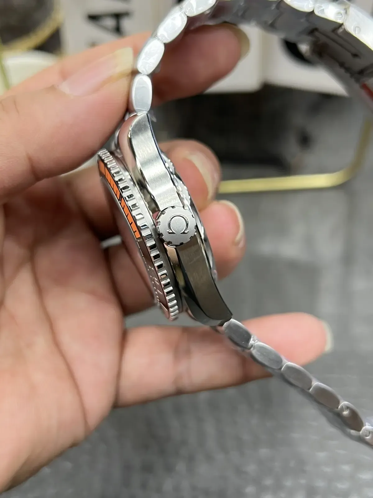 胶圈软弹、8900机芯：拆解VS厂四分之一橙，闭眼入不踩坑