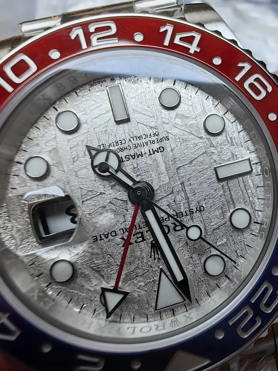 140g白金质感？C+劳力士陨石格林尼治：重量、色差一次说清