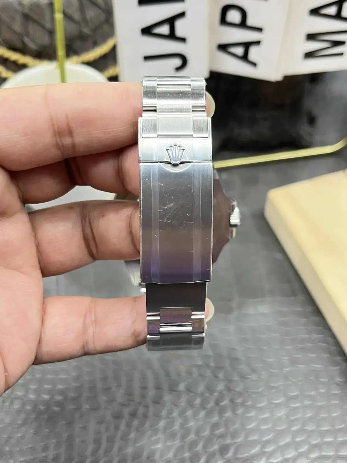 97%仿真度！C厂单红鬼王126600对比正品差距全解析