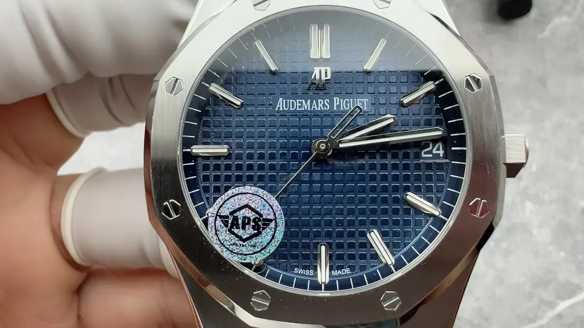 中轴、表扣、机芯一步到位：APS爱彼15500ST值不值得冲