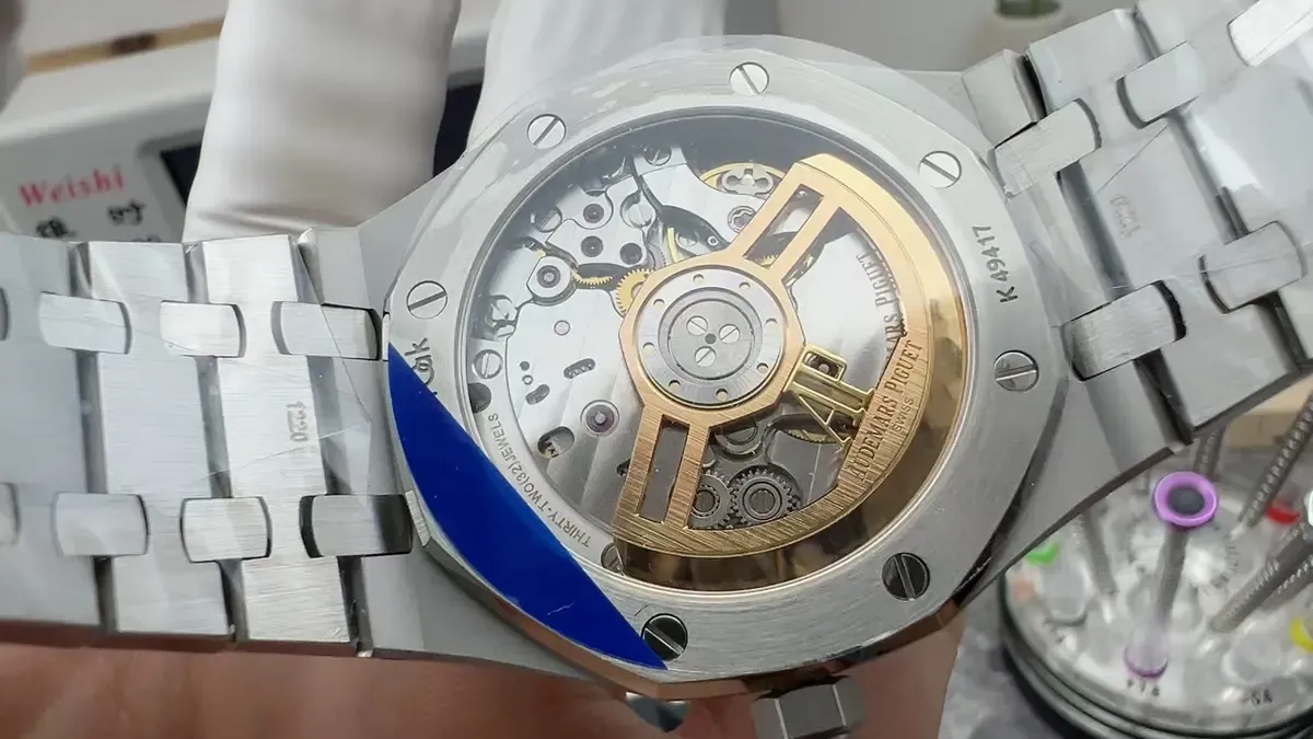 中轴、表扣、机芯一步到位：APS爱彼15500ST值不值得冲