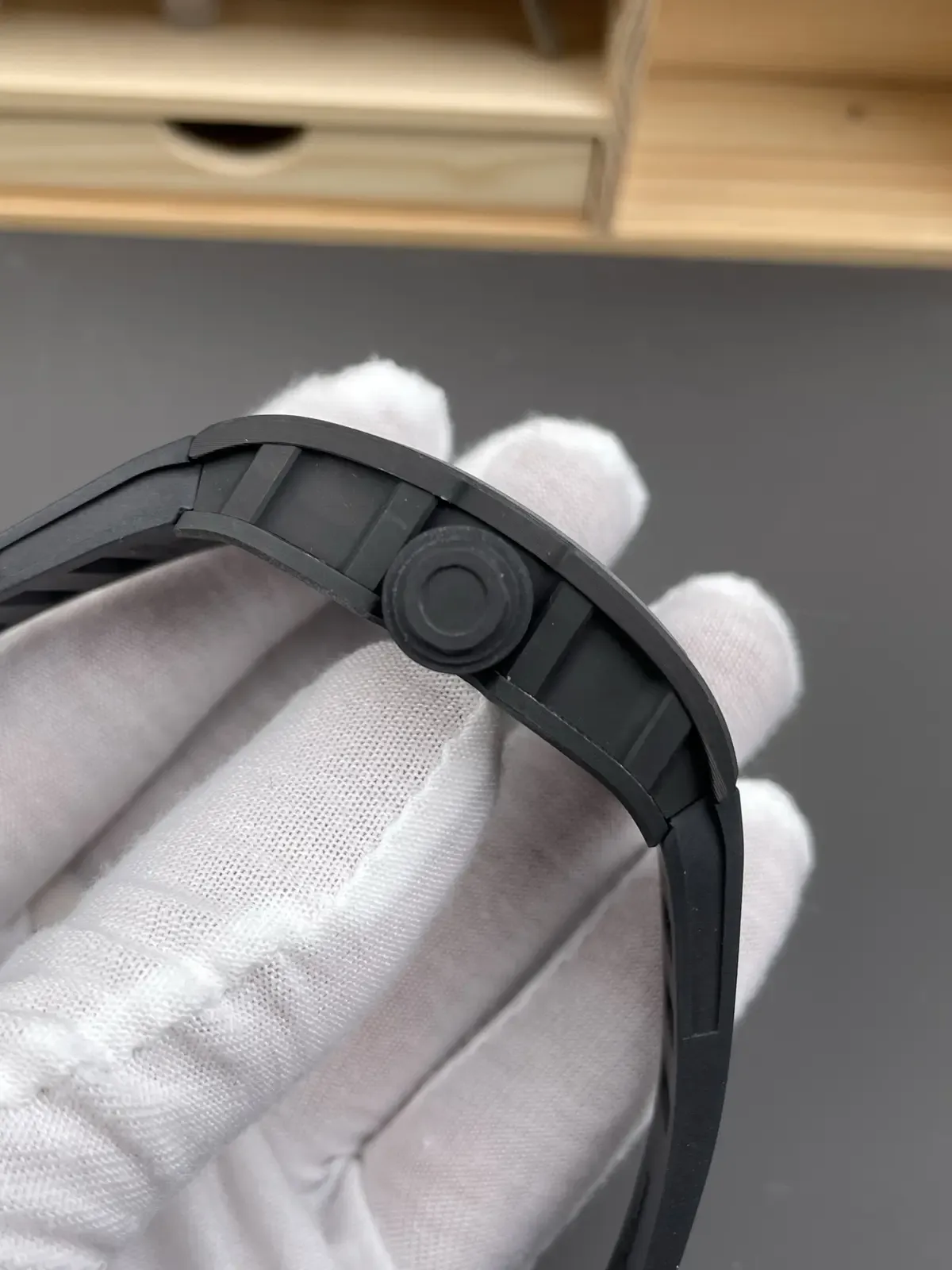 4K多拿下百万级质感！APS理查米尔RM055真香解析