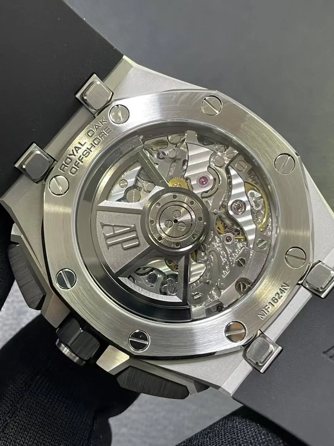 95%还原度！APS皇家橡树26420对比原装差距有多大