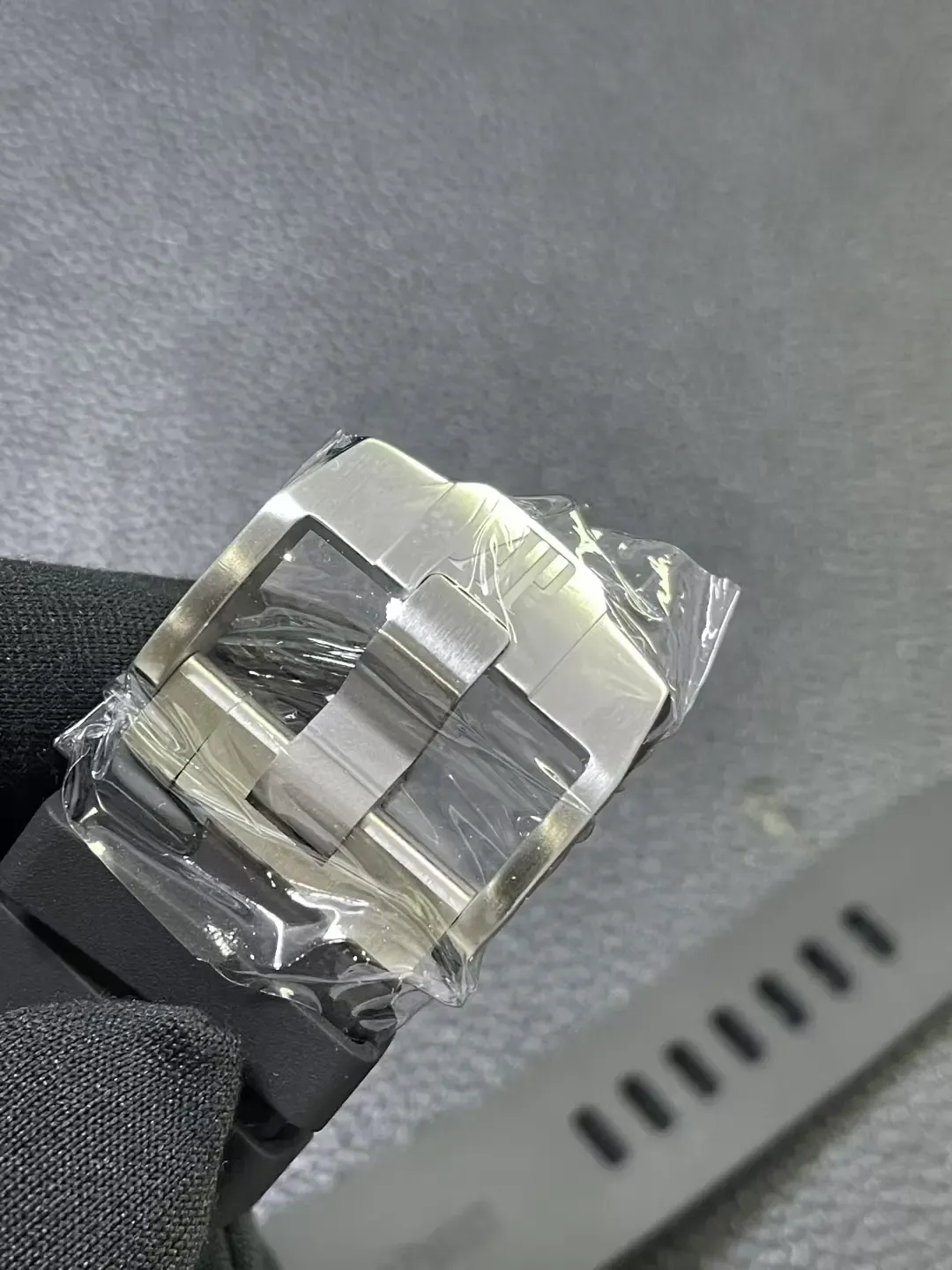 95%还原度！APS皇家橡树26420对比原装差距有多大