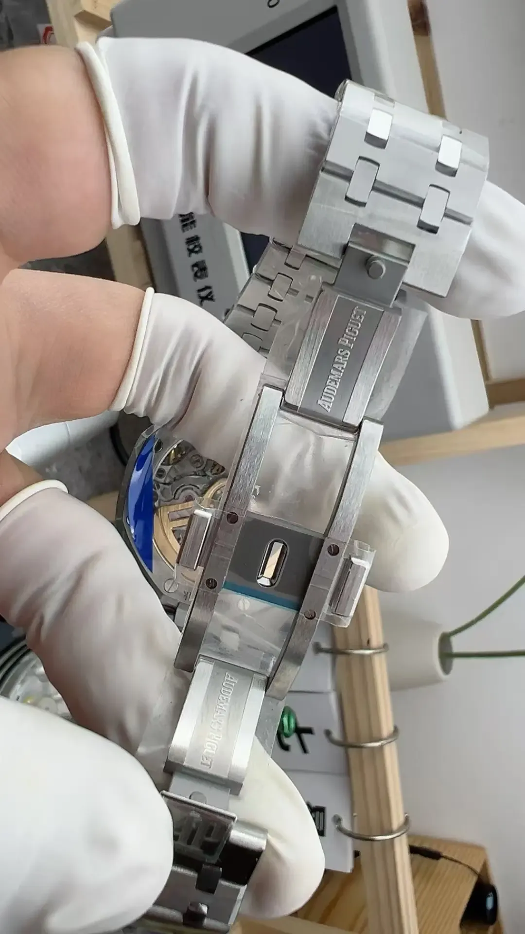 APS独家4401飞返机芯：APS爱彼26240飞返计时深度拆解