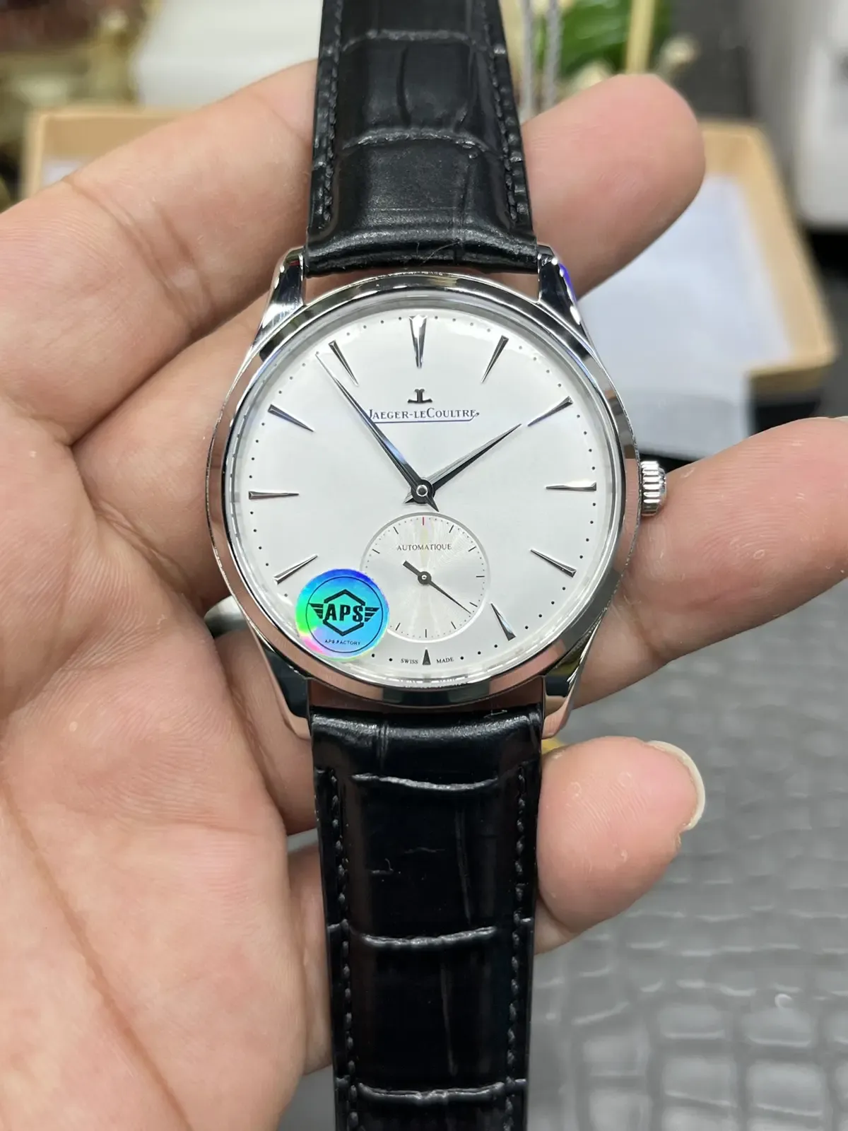 9.2mm厚度的优雅：APS积家超薄大师上手体验