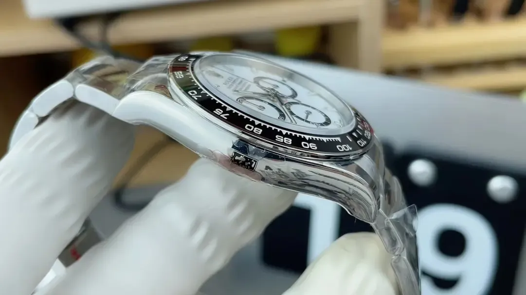 12mm超薄+60小时续航：VS厂熊猫迪4802机芯全面解析