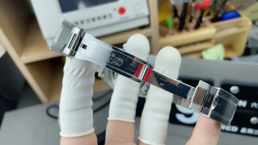 12mm超薄+60小时续航：VS厂熊猫迪4802机芯全面解析