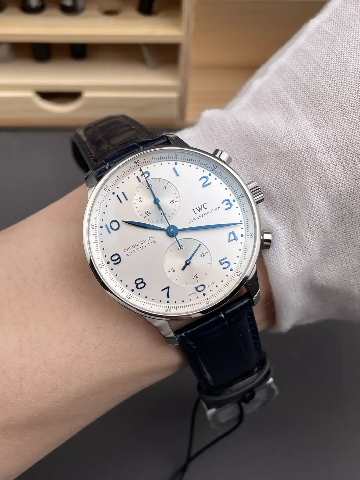 复刻巅峰还是智商税？ZF厂万国葡萄牙计时购入全攻略