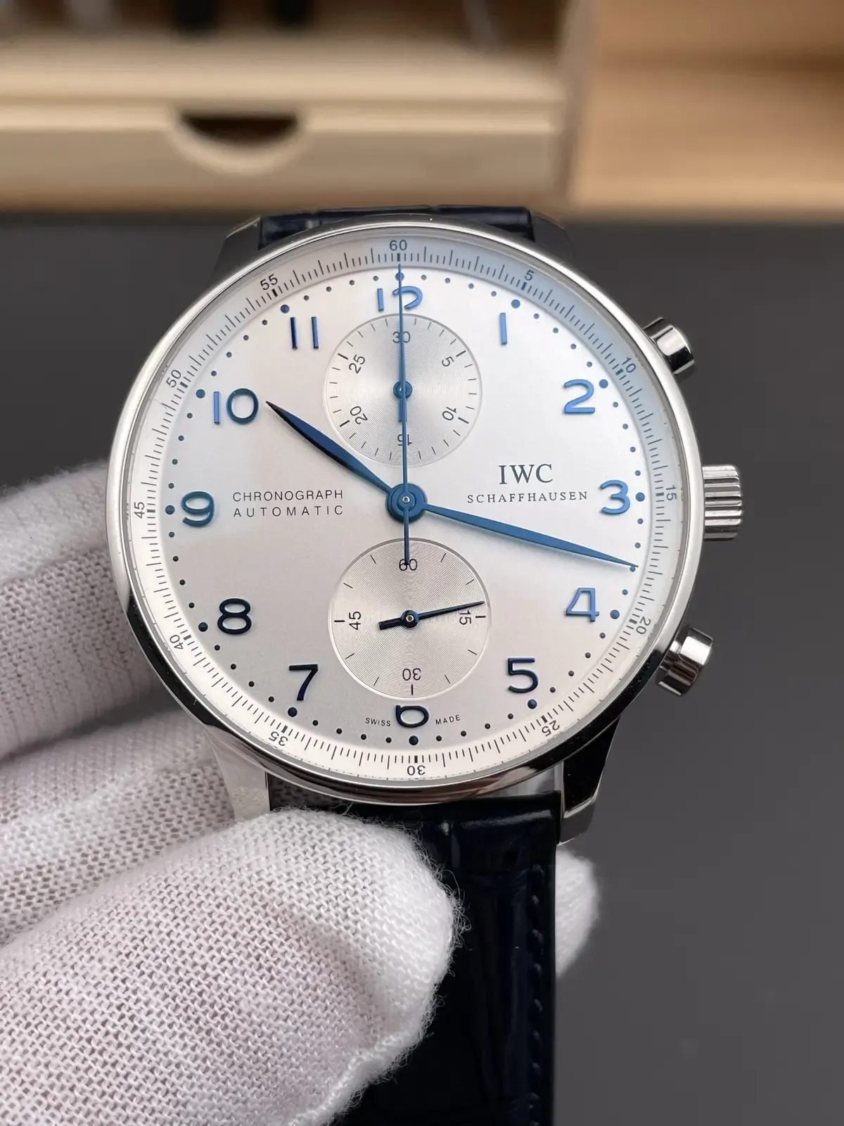 复刻巅峰还是智商税？ZF厂万国葡萄牙计时购入全攻略