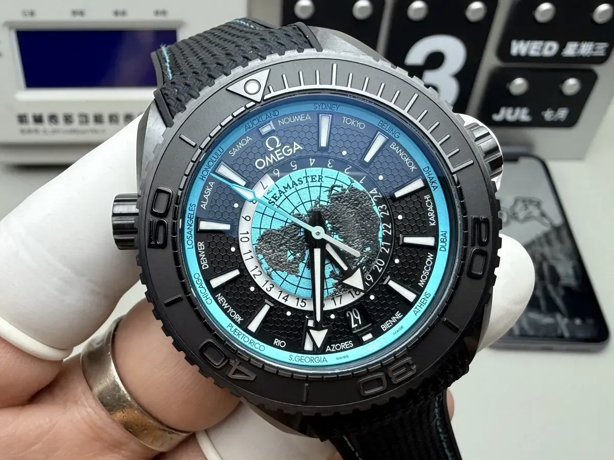 “一表走天下”：VS厂海马600世界时黑陶瓷深度评测