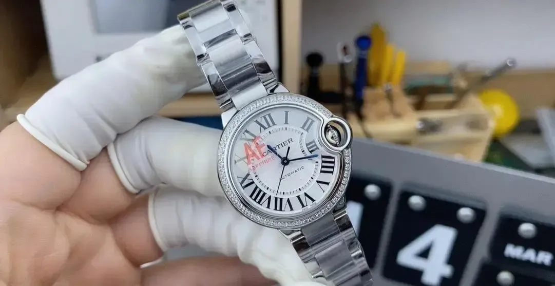 送礼不踩雷：AF厂卡地亚蓝气球女表两周真实佩戴报告