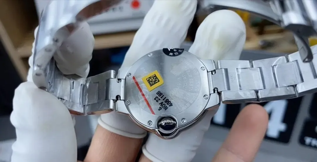 送礼不踩雷：AF厂卡地亚蓝气球女表两周真实佩戴报告