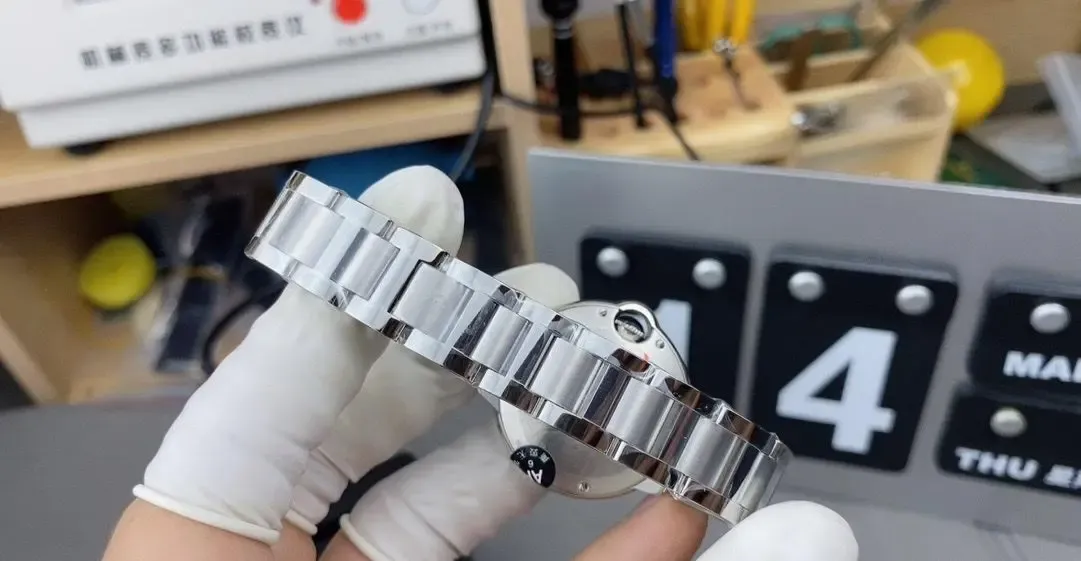 送礼不踩雷：AF厂卡地亚蓝气球女表两周真实佩戴报告