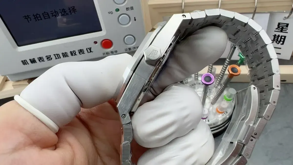 万元级复刻新王诞生？APS厂爱彼15510 VS 正品全维度横评