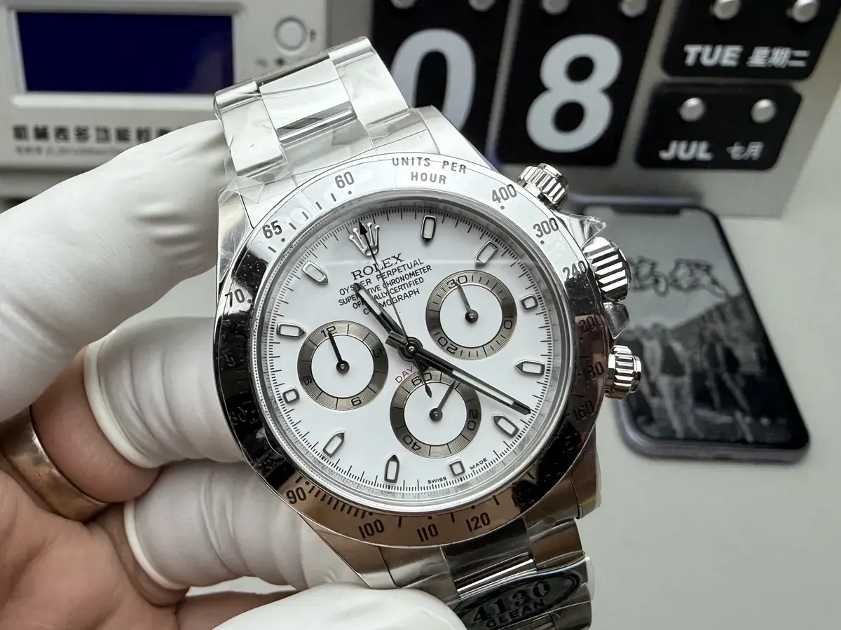 从 7CD 编码到机芯，拆解C厂劳力士迪通拿五个细节