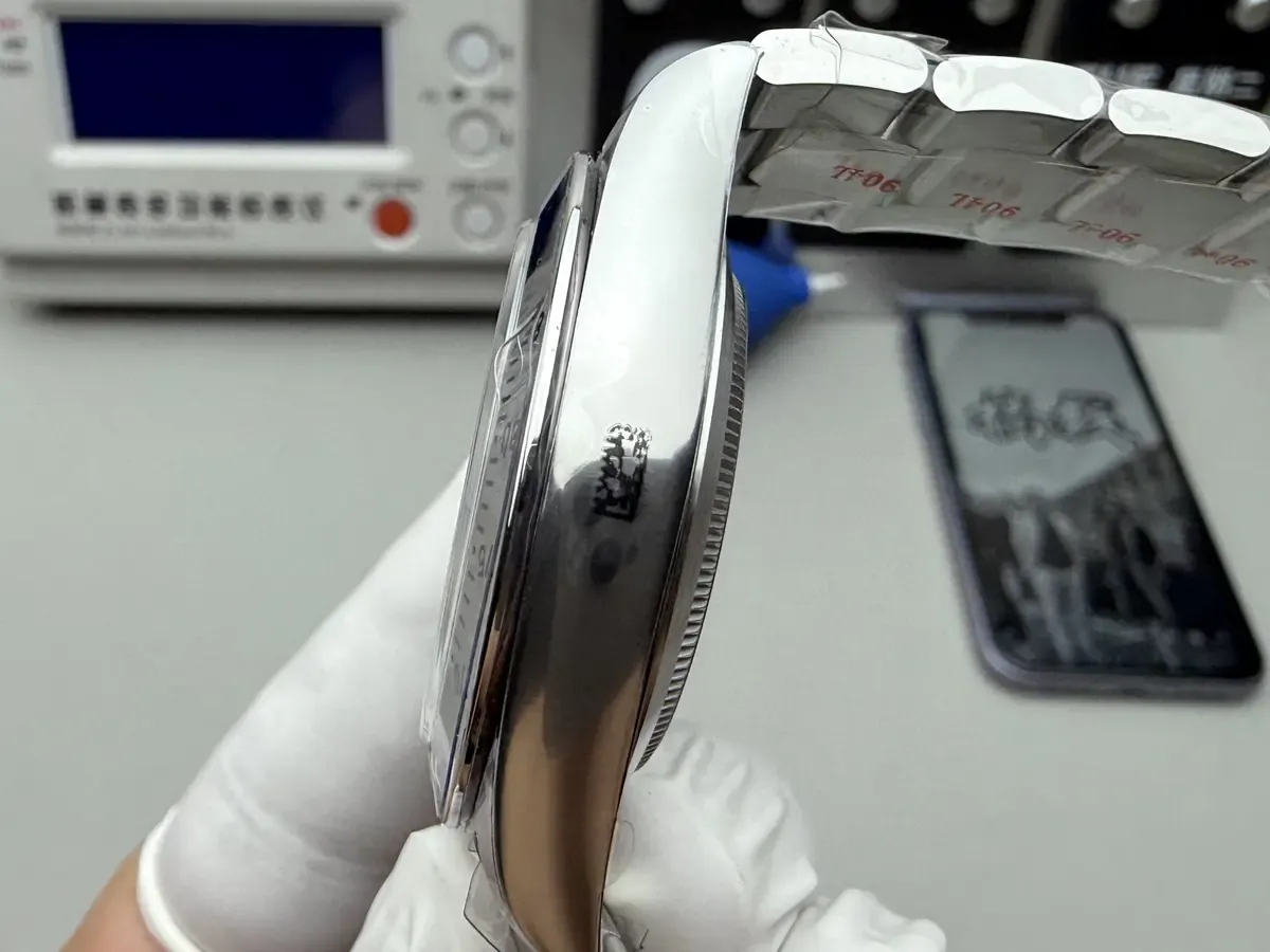 从 7CD 编码到机芯，拆解C厂劳力士迪通拿五个细节