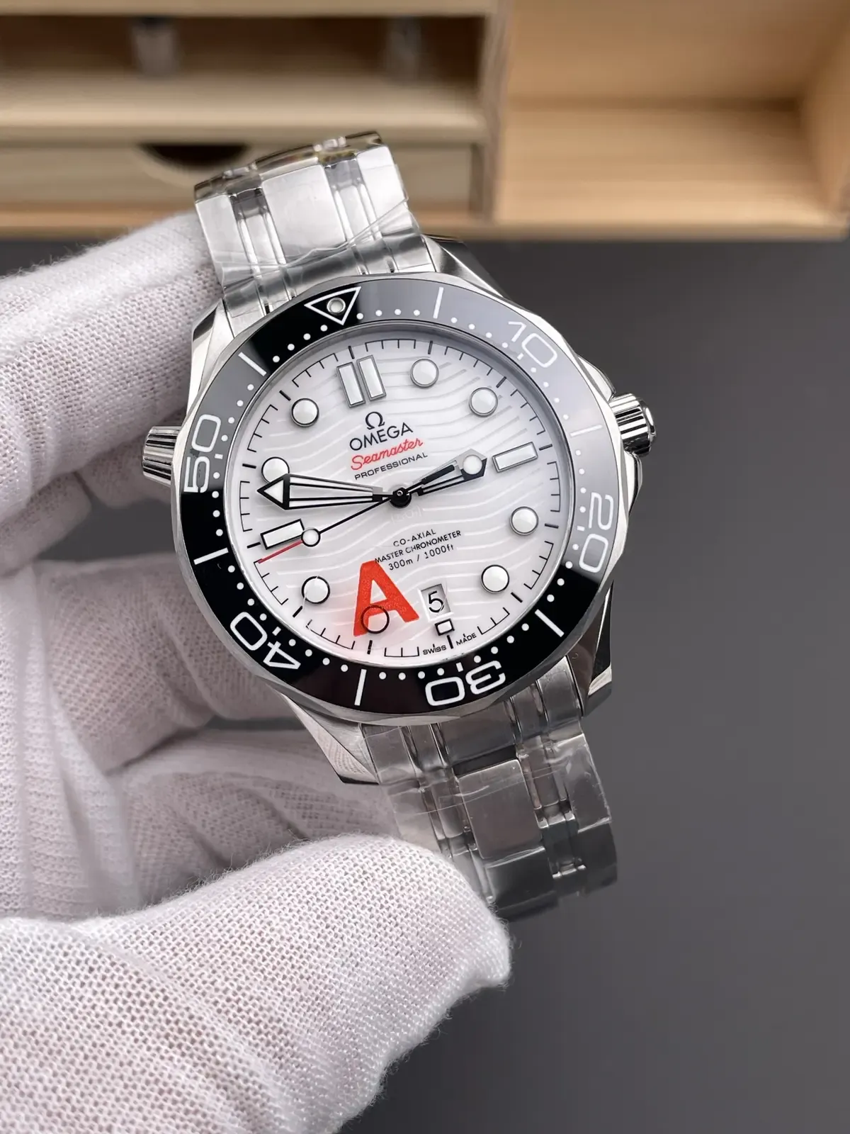 2K+价位复刻天花板？VS欧米茄海马300+8800一体机深度拆解