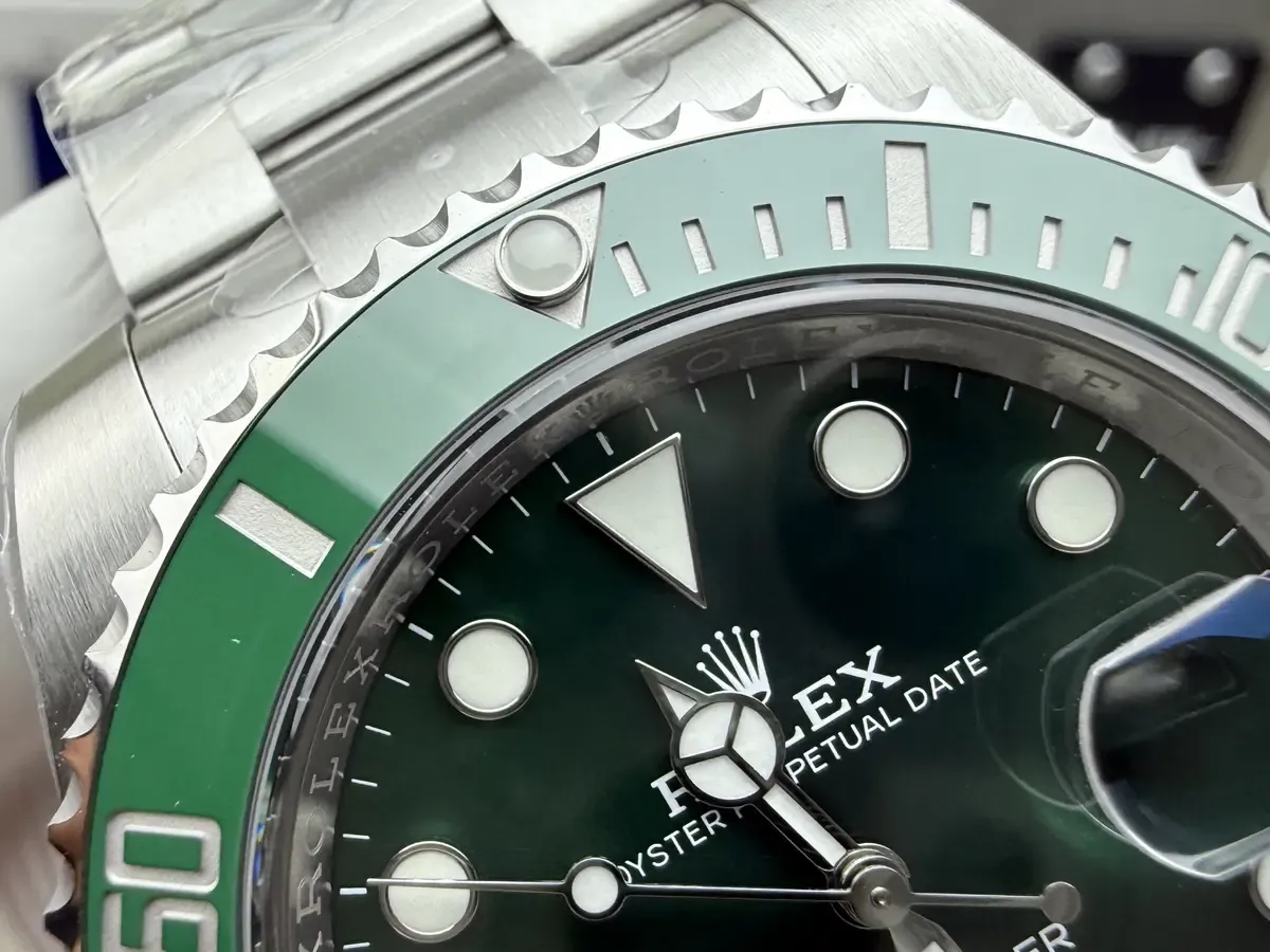 手把手教您辨别C厂劳力士绿水鬼3135机芯？