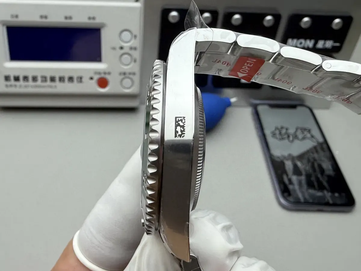 手把手教您辨别C厂劳力士绿水鬼3135机芯？