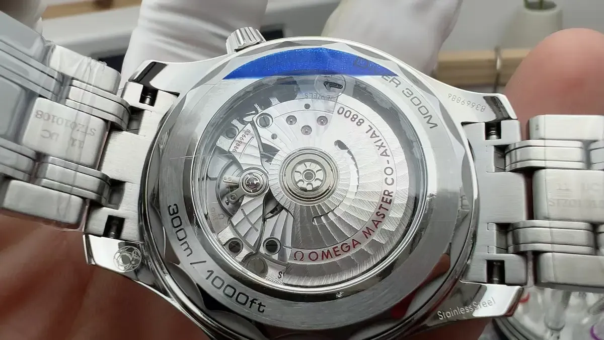 VS厂欧米茄海马300米到底是不是真正的一体机芯？