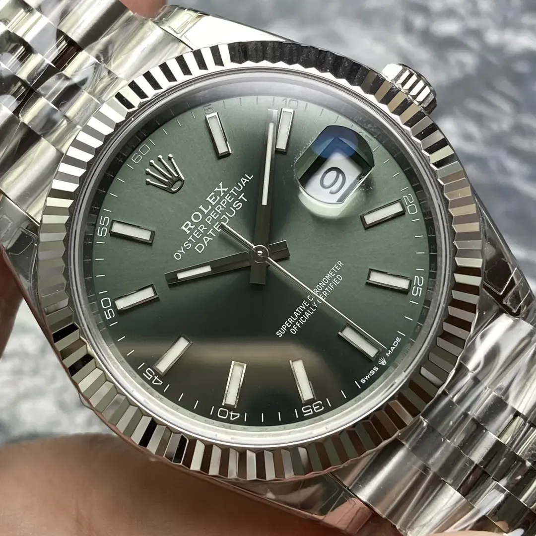 VS厂劳力士薄荷绿日志是否值得购买（优缺点详解）