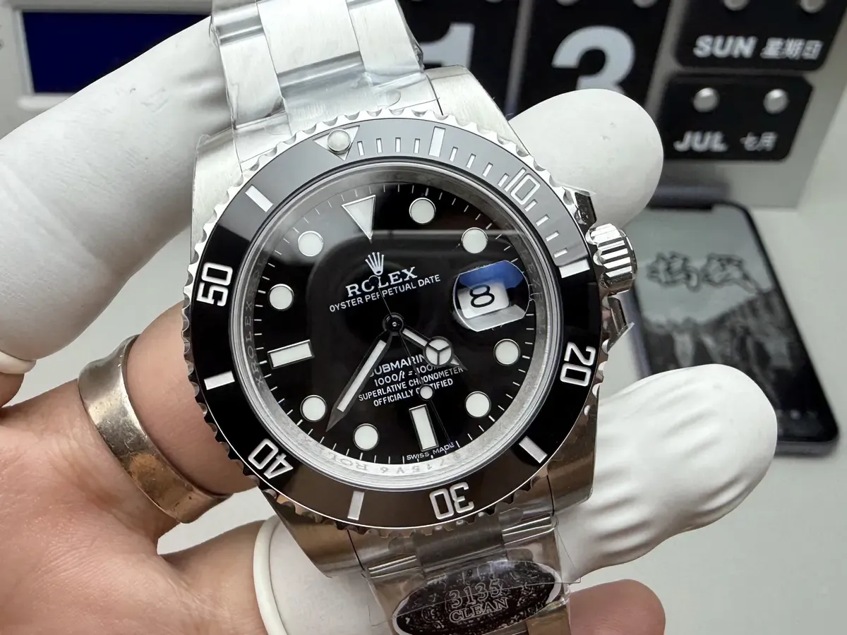 Clean厂二代黑水鬼丹东3135机芯做工细节测评