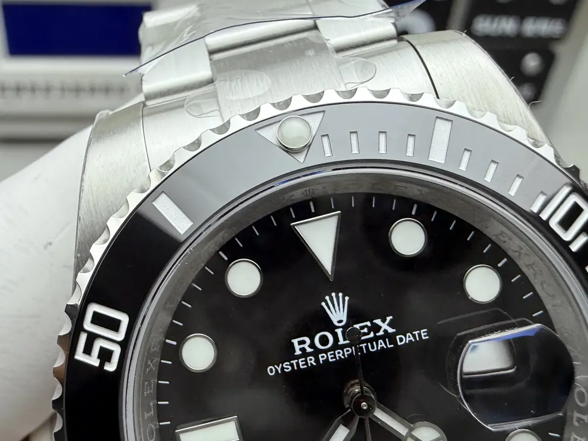 Clean厂二代黑水鬼丹东3135机芯做工细节测评