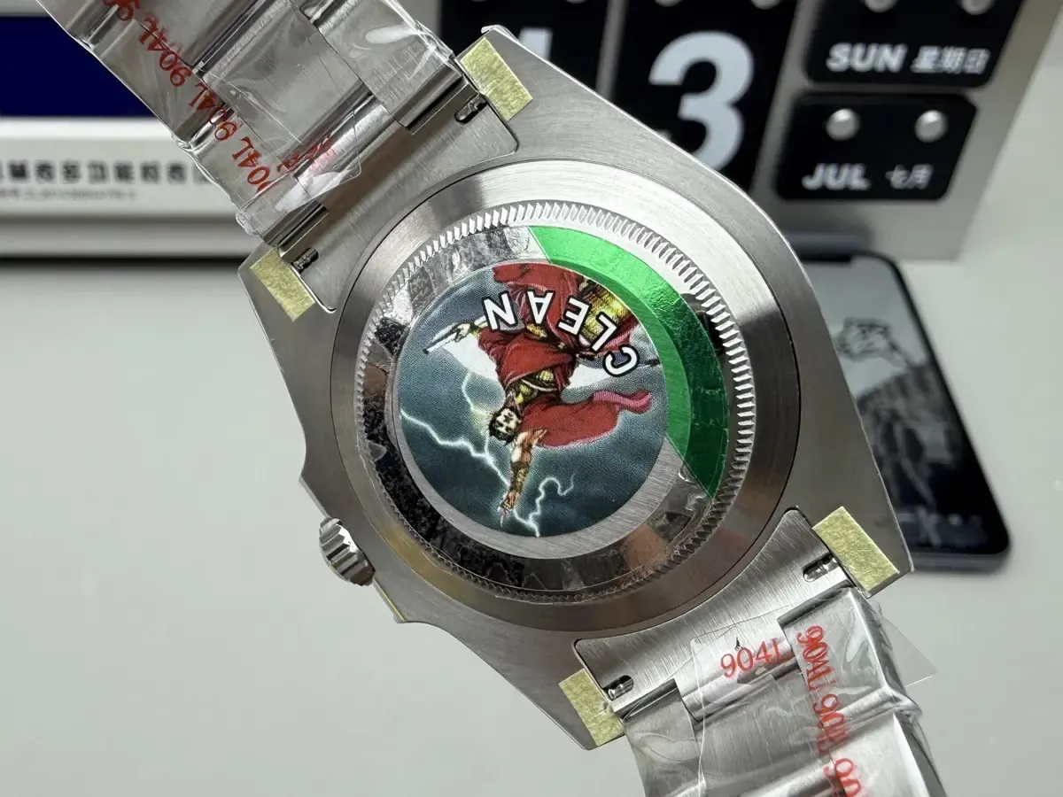 Clean厂二代黑水鬼丹东3135机芯做工细节测评