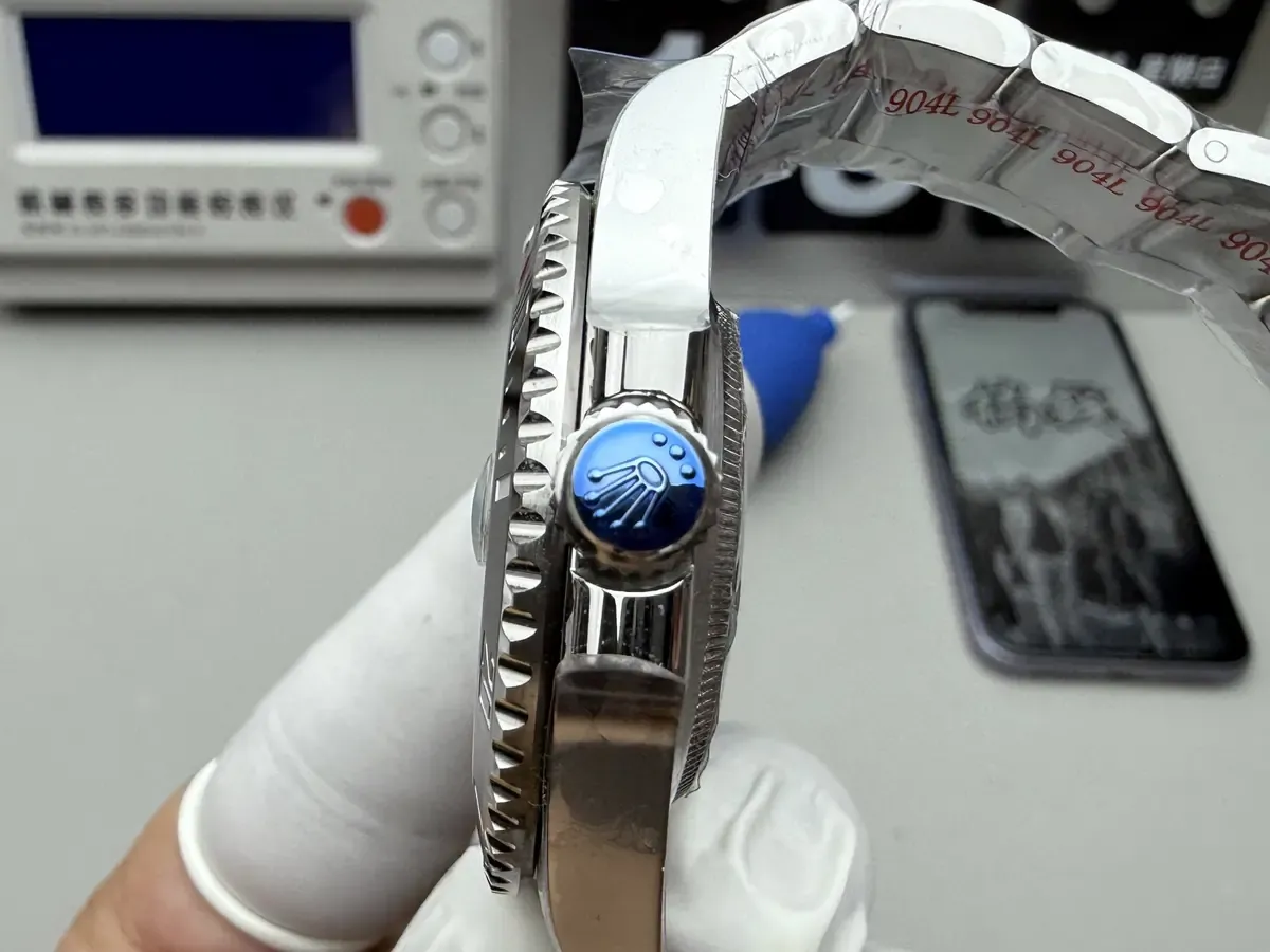 Clean厂二代黑水鬼丹东3135机芯做工细节测评