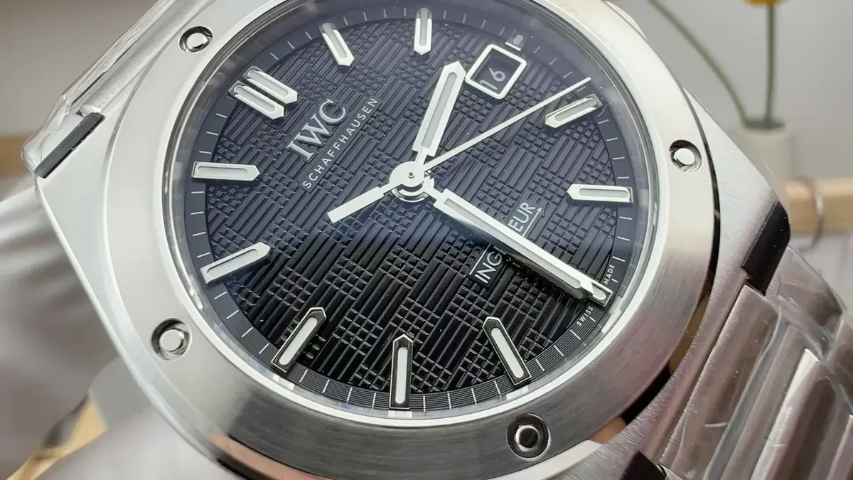 v7厂万国工程师购买攻略及技巧（教您如何辨别）