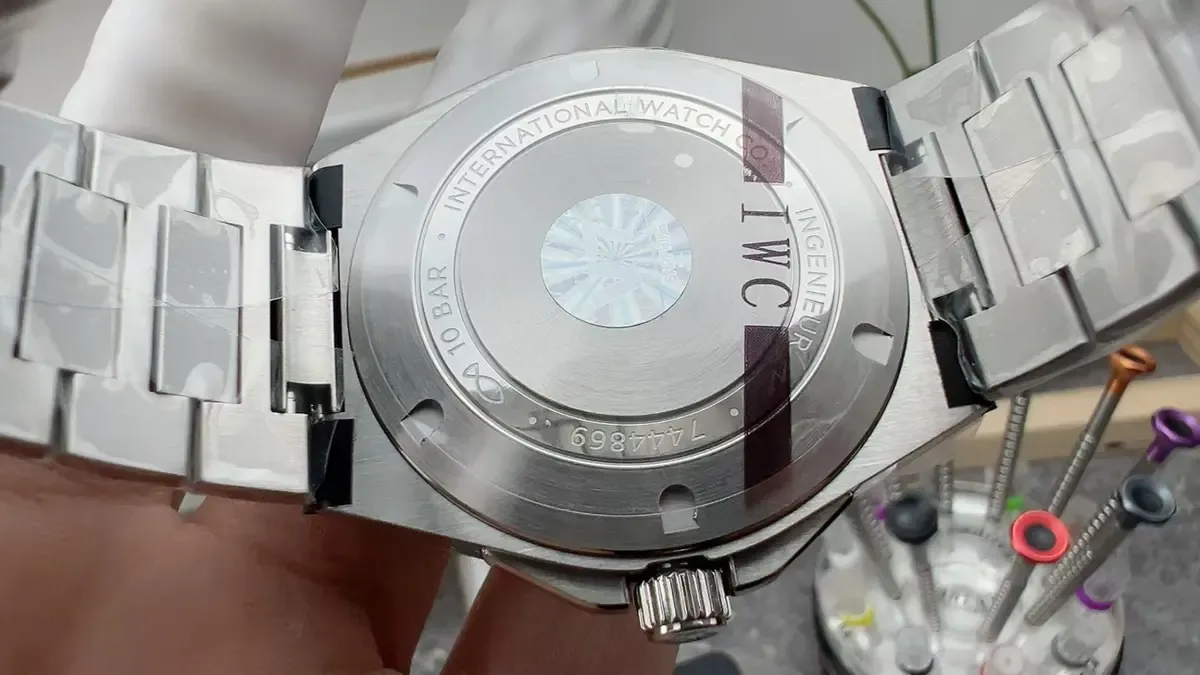 v7厂万国工程师购买攻略及技巧（教您如何辨别）