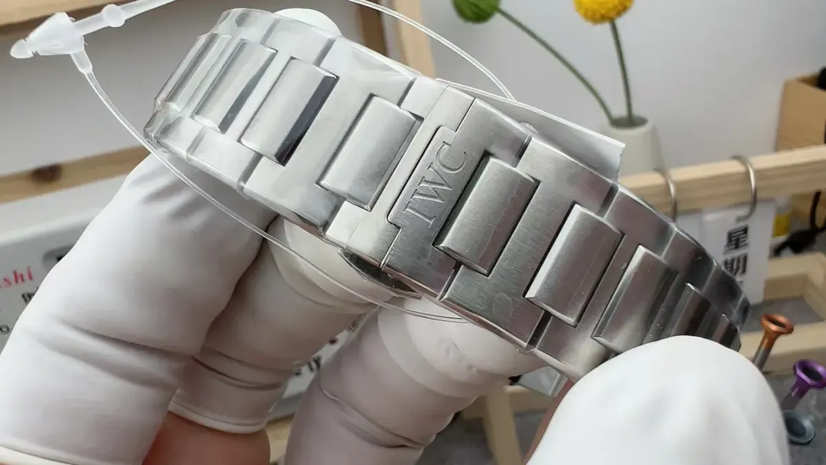 v7厂万国工程师购买攻略及技巧（教您如何辨别）