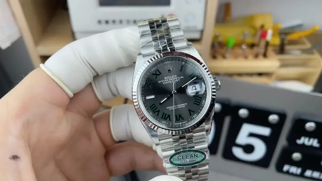 C厂劳力士日志绿萝对比VS厂，机芯与真伪鉴别全解析