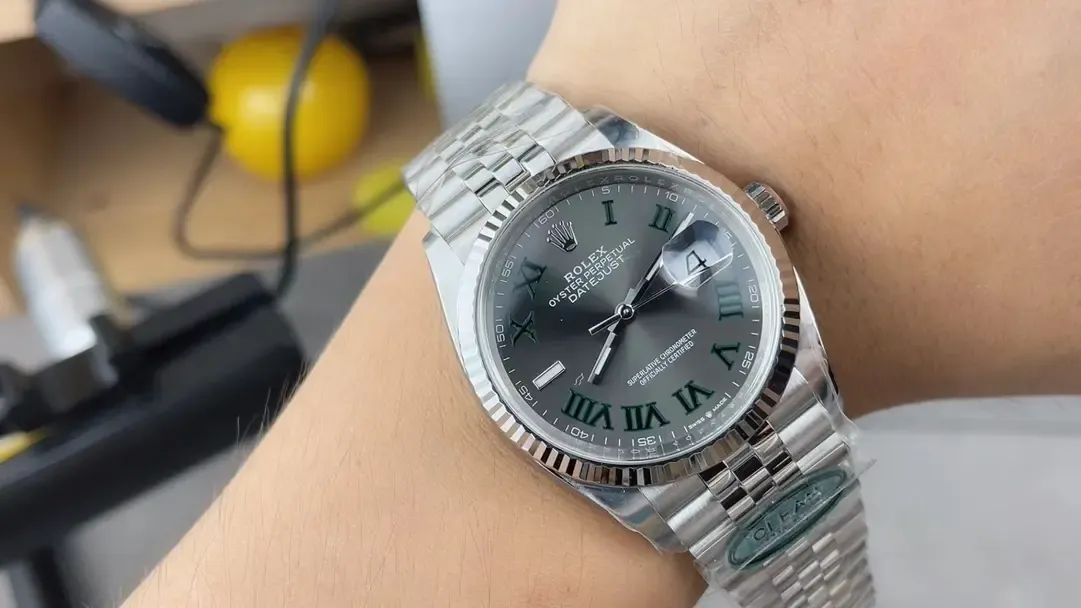 C厂劳力士日志绿萝对比VS厂，机芯与真伪鉴别全解析