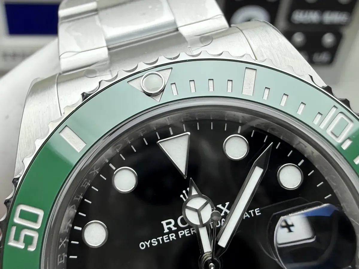 C厂绿水鬼3235机芯详细测评、手表避坑指南