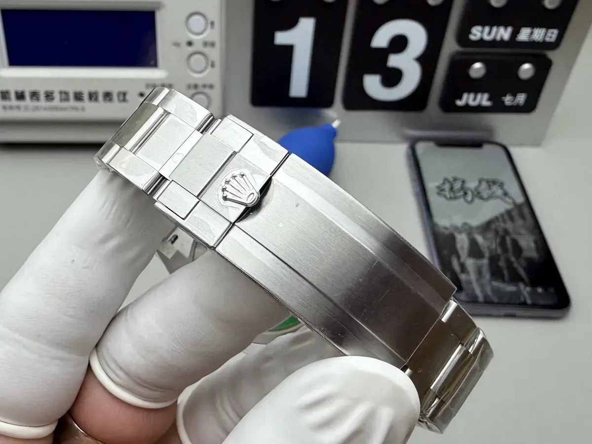 C厂绿水鬼3235机芯详细测评、手表避坑指南