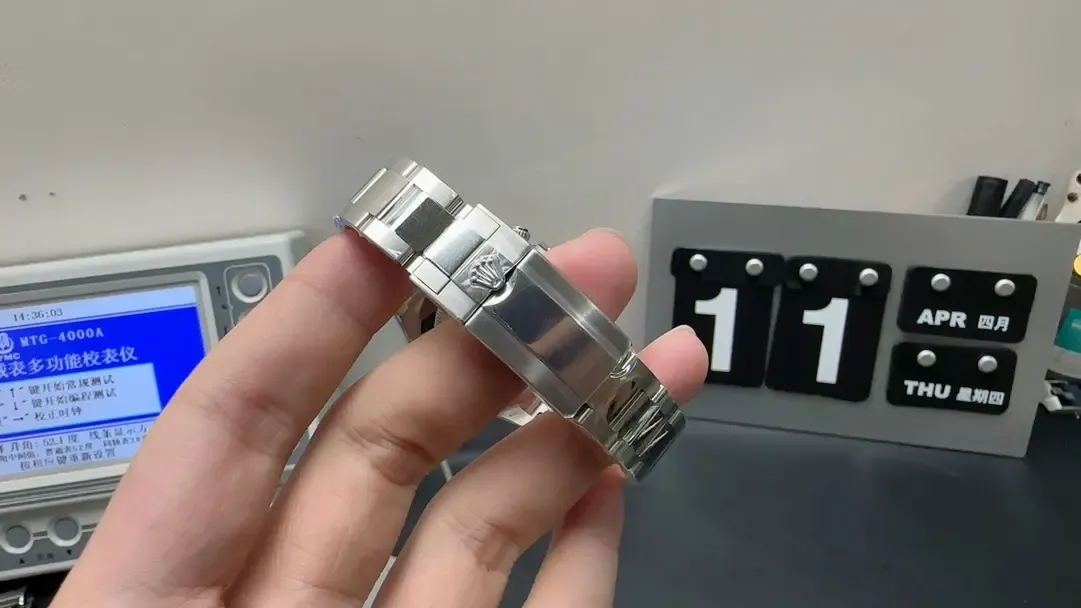 C厂冰蓝迪通拿方钻面盘测评：价格解析与做工质量深度拆解