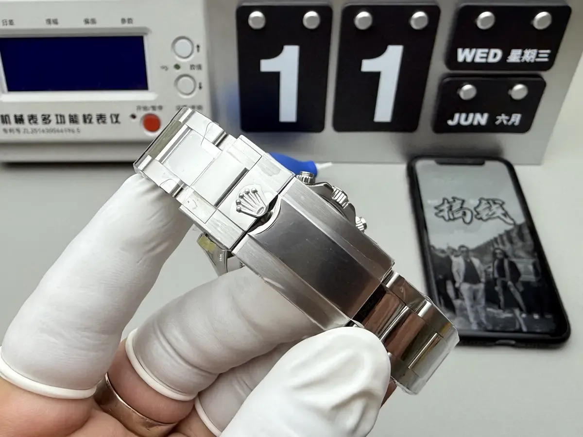 C厂劳力士冰蓝迪4130机芯辨别指南