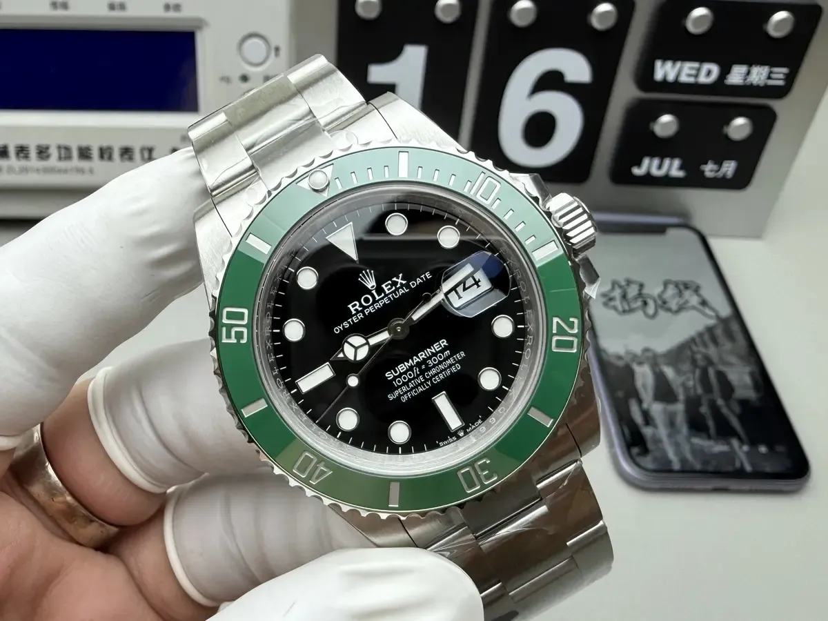 C厂买家后悔！VS厂丹东3235机芯动能超C厂，价格还低！